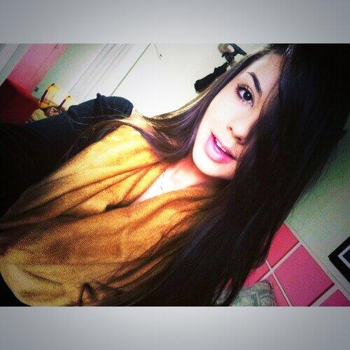 jubahh321's tweet photo. "se algum dia a felicidade me matar eu quero morrer sorrindo! "- Paul Walker   http://t.co/xctnZmvybo