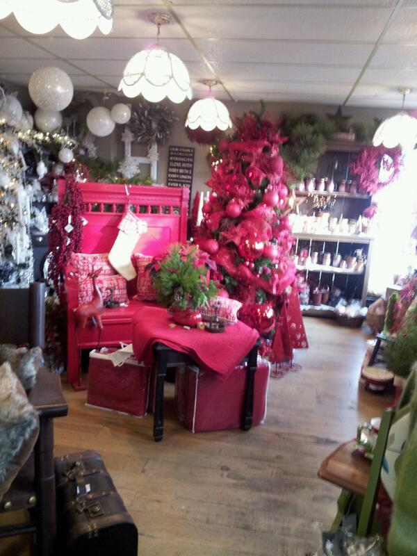 timeforxmas's tweet photo. Decorations everywhere :) http://t.co/cm4dQdyxZE