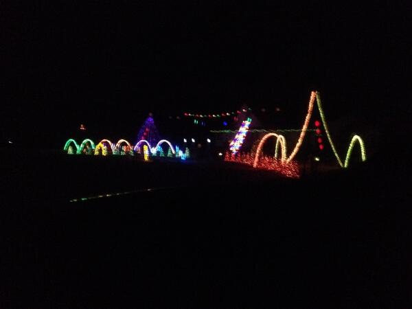 brent_may's tweet image. Lights, pizza, and family. Merry Christmas!!#coreyscorner