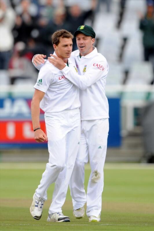 Today 9 years ago <a href="/ABdeVilliers17/">AB de Villiers</a> &amp; <a href="/DaleSteyn62/">Dale Steyn</a> made their debuts for SA. Today they top the ICC Test rankings #no1