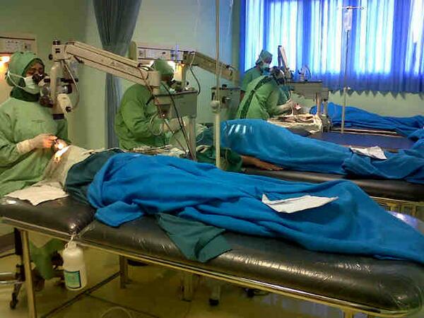 Suasana ruang operasi katarak