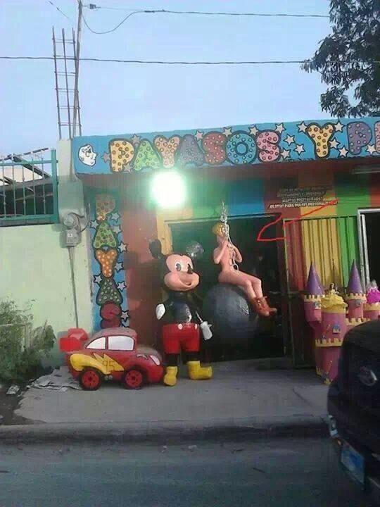 DLovaticSupport's tweet photo. You see it all in Mexico lol look @MileyCyrus wrecking ball piñata xD http://t.co/kkDrhuepWH