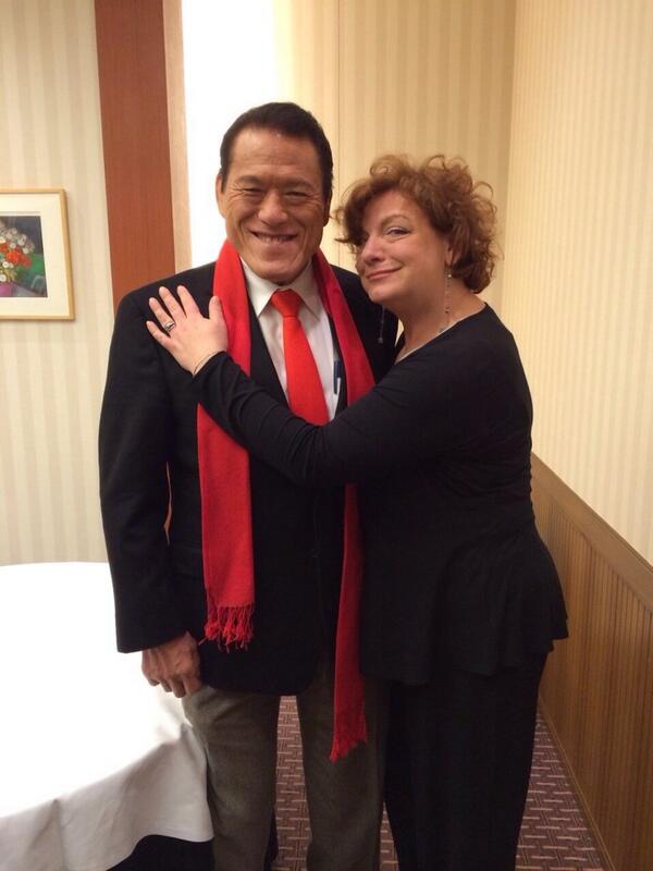 24bitAJE's tweet image. Ichi, Ni, San, DAAAAHHHHH!!! #KingOfSports #BomBaYe :-D RT @lennehardt My date for NYE @Inoki_Kanji