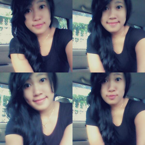 VitaaaAngga's tweet photo. jepret ala jepret http://t.co/0G8XYGfZJ6
