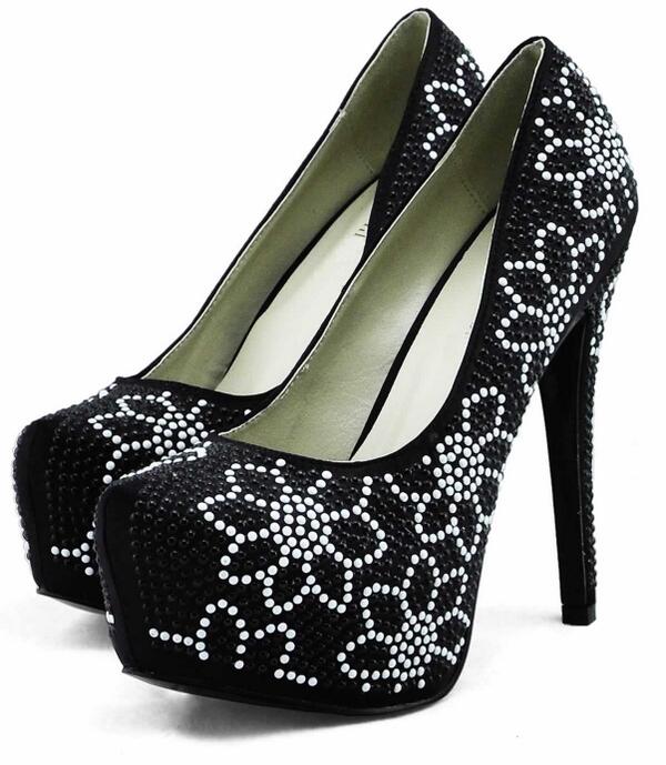 HavetoHaveHeels's tweet photo. Selling fast, only a few pairs left! http://t.co/YMEkMUxHTS http://t.co/WrfrHREjrF