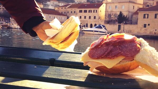 dzjuka's tweet image. Marenda #Pučišća