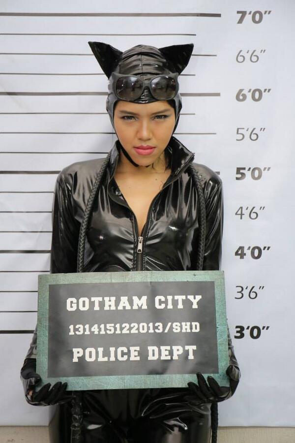 Gotham_CC's tweet photo. CATWOMAN! #ArkhamExperience @SuperheroesDay http://t.co/3EEpfsieco