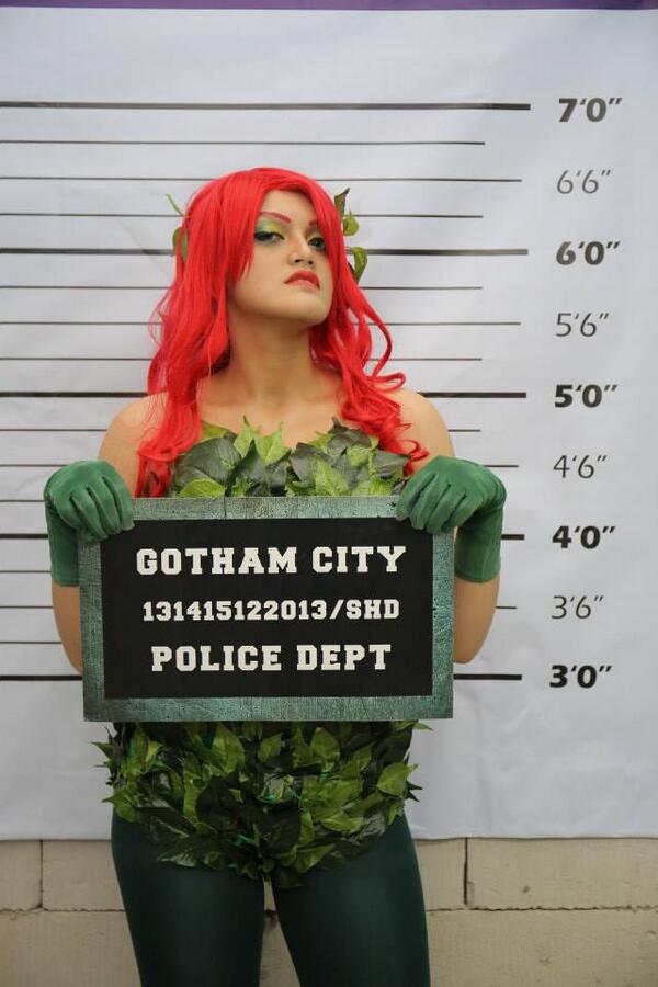 Gotham_CC's tweet photo. POISON IVY! #ArkhamExperience @SuperheroesDay http://t.co/bFdhSxGBuF