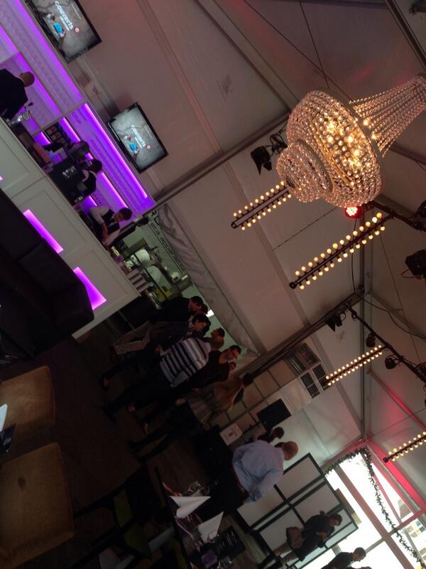 Farrowsnl's tweet photo. Aanwezig @SeriousRequest #partnerlunch http://t.co/okST3jBhgT