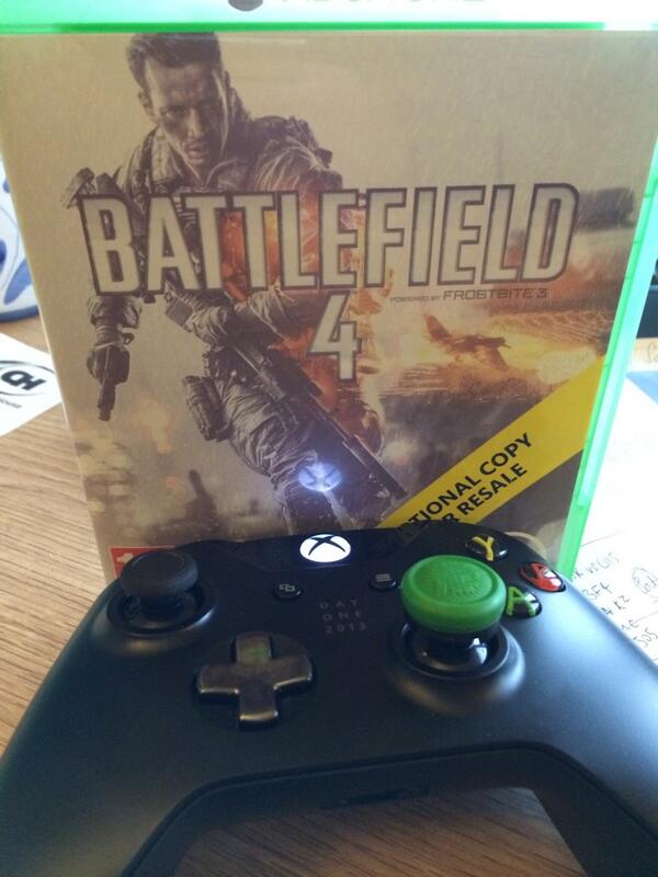 OMGitsAliA's tweet photo. Seriously, if you're on Xbox One/PS4 without @KontrolFreek's I feel bad for you: http://t.co/HxnG9v0y0i VIDEO SOON! http://t.co/6rimGuOoxx