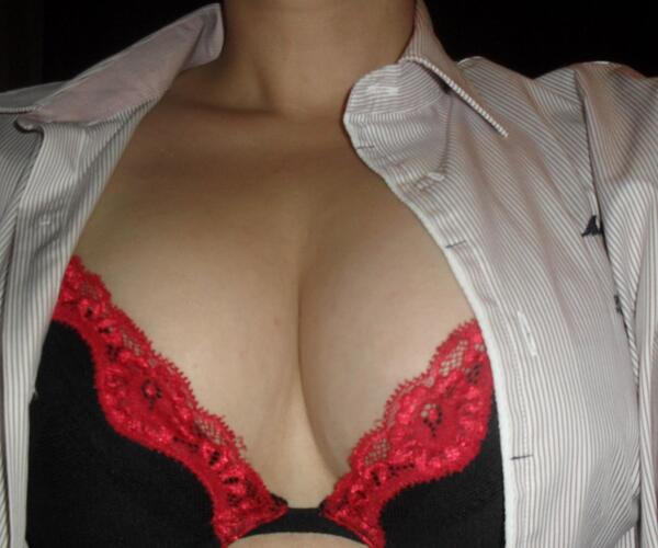 aniypareja's tweet photo. estamos iniciando en el mundo liberal y buscamos chicas o parejas para hacer nuestros primeros tríos e intercambios. http://t.co/oMe8WZYVDU