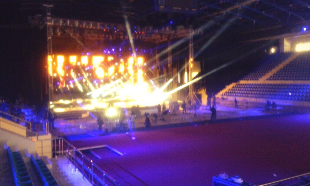 BbsALiwIYAA-3pR.jpg:large