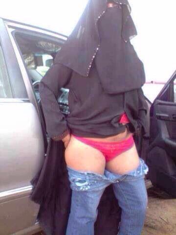 عندما تخرج زوجتك مع صديقها ويشبع رغبتها تخرج هكذا لتعود كما كانت