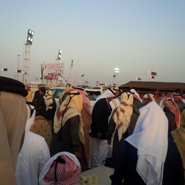 khalidALmansori's tweet photo. @ManaseerQatar تشريف سمو الأمير الوالد لعرضة المناصير . http://t.co/uZDobKRlyJ