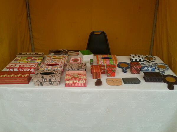 Karitha09's tweet photo. @tvn_gonzalo hoy van a estar en la feria navideña de peñalolen. .. yo estoy con mis cositas http://t.co/eVfTvzWmB4
