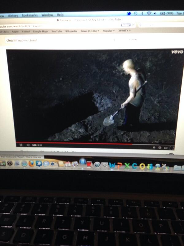 CVarnava10's tweet image. #NameThatMusicVideo