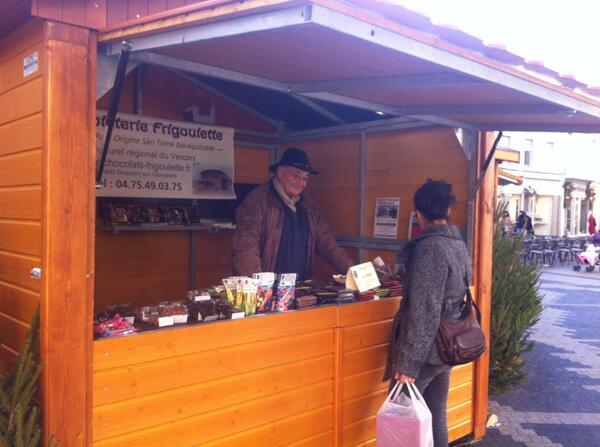 CFrigoulette's tweet photo. FRIGOULETTE est sur le Marché de Noël de Valence, Place de la Mairie, jusqu'au 24 décembre. http://t.co/SwVjlQ3YMa