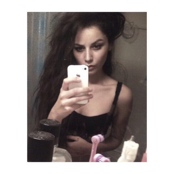 undxcayed's tweet image. foul mood