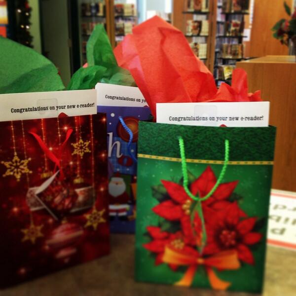 KenoraLibraries's tweet photo. Giving an ereader as a gift this holiday? The library is giving away free gift bags w/ info about dl-ing books! http://t.co/nL1KqmpcGy
