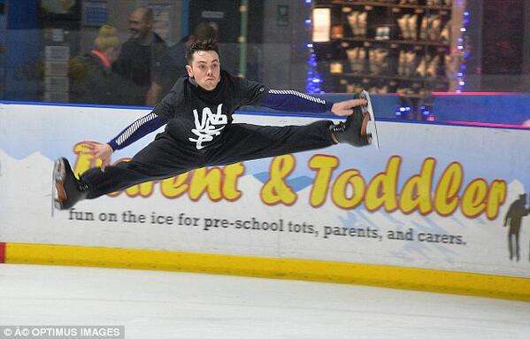 TeamRayDOI's tweet image. fab pics of @therealRayQuinn in the DM! #GoRay ;) #TeamRay