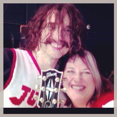 Kellingtonbear's tweet photo. OMG @ UEA last night, amazing!  Got stage with band too!!! Round 2 lowestoft tomorrow can't wait!!!! @JustinHawkins http://t.co/xxBTxUbBJF