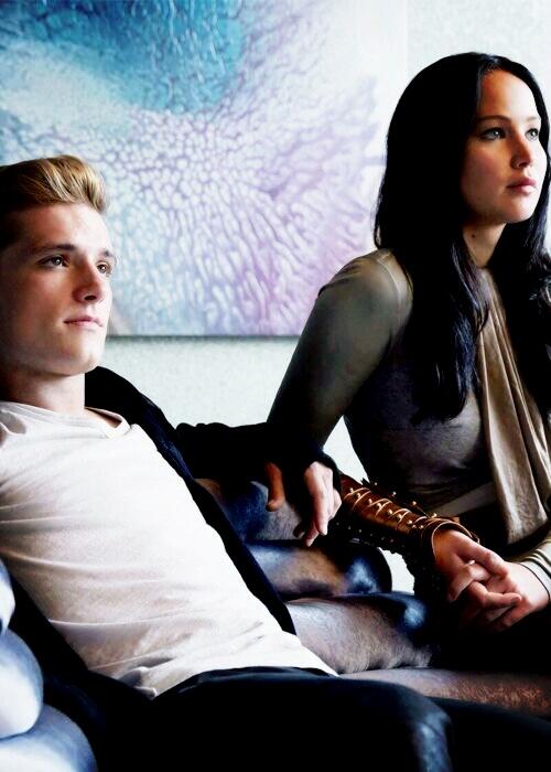 EverlarkShipper's tweet photo. Goood morning tributes :) #everlark #peetniss http://t.co/SYN7gIvhYz