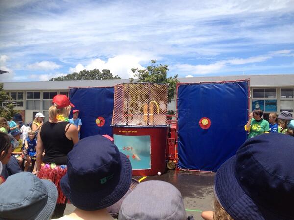 StThomasKohi's tweet photo. Dunk the teacher time! http://t.co/HSww0v18ve