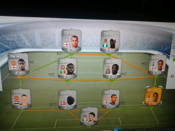 FIFAFUT14EXPERT's tweet image. Zaha esta de perfil cambiado por que lamah no hera de mi gusto,no habia ni un gran MI,no hay dfd por eso walker.