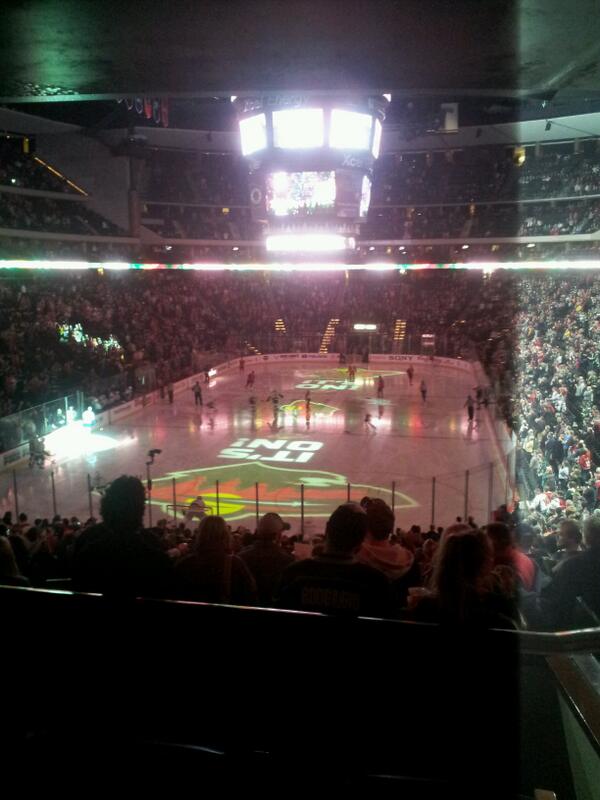 vinndawg78's tweet image. Wild game in a suite!! #ohgoodforme