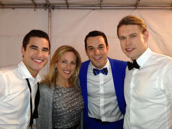 DarrenCriss's tweet photo. “@MarleeMatlin: Me &amp; @SkylarAstin @chordoverstreet &amp; @DarrenCriss. Gentlemen all!! http://t.co/Kas0ewbbPu” You make us look good! #WhatABabe