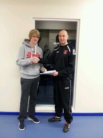 Millican41's tweet photo. @jackelliott899 Evening News
Jack Elliott signs for Carlisle Utd! My little nephew so proud well done xxxx http://t.co/WoxZ5CMcD2