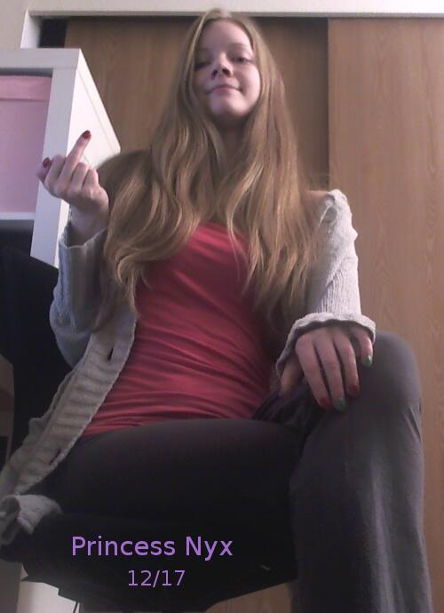 ErinEverheart's tweet photo. Chilling in my pj's tonight. http://t.co/vp3aU5sLEc http://t.co/ciMfx2naIS