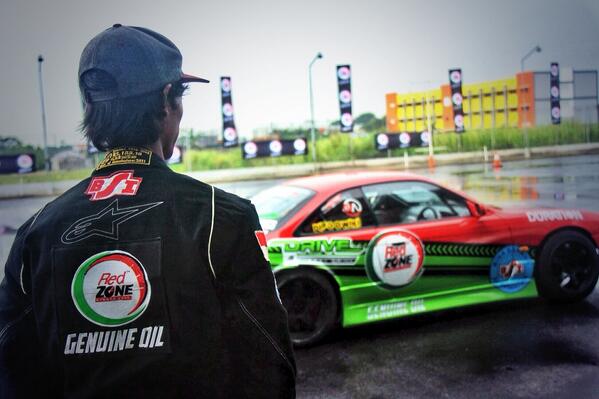 New face 😽 @dwikidip #driftcars #cobranding #drivem7indonesia @TOP1Indonesia #redzone #genuineoil