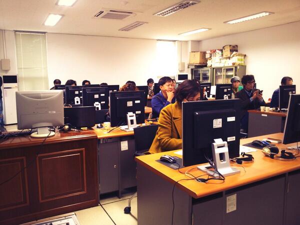 jybbang77's tweet photo. 모두 모두 열공중 입니다^^ http://t.co/RCBjiPKFSn
