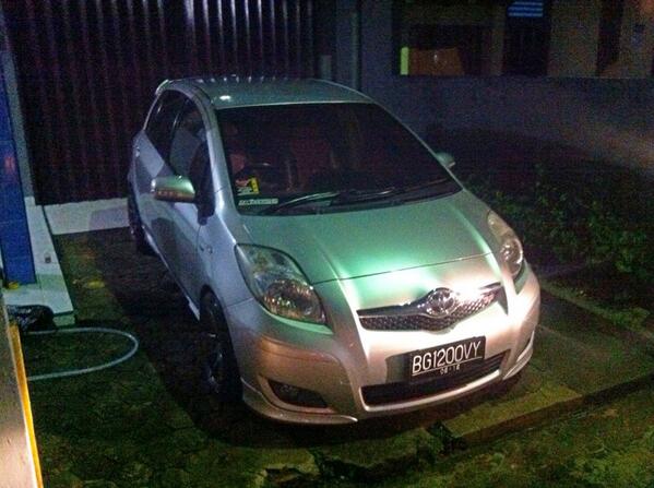 For sale yaris tipe E 2011, mobil siap pakai, std, pajak panjang, ac dingin, kece. Cp: 082184811401