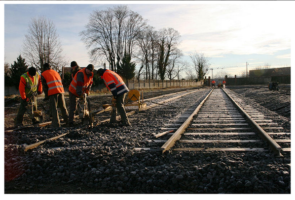 armeedeTerre's tweet image. [Article] Le #19RG sur la bonne voie à Clermont-Ferrand : bit.ly/13eRG_Rails #92RI #VBCI #Mali