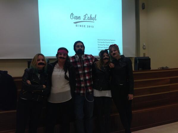 PilarCastroGlez's tweet photo. ¡Grandes, maravillosa puesta en escena!Del lado de la barba está el poder @1966bel @apresencio #mk_LoyolaAnd http://t.co/hqBthDrd3W