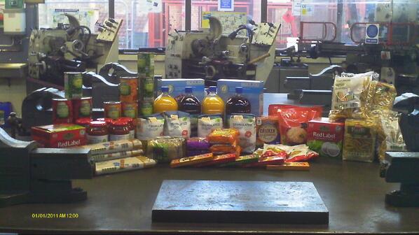 EngBoston's tweet image. Engineering donation to the food bank this year. Thax to all those that put on their xmas jumpers @bostoncollegeuk