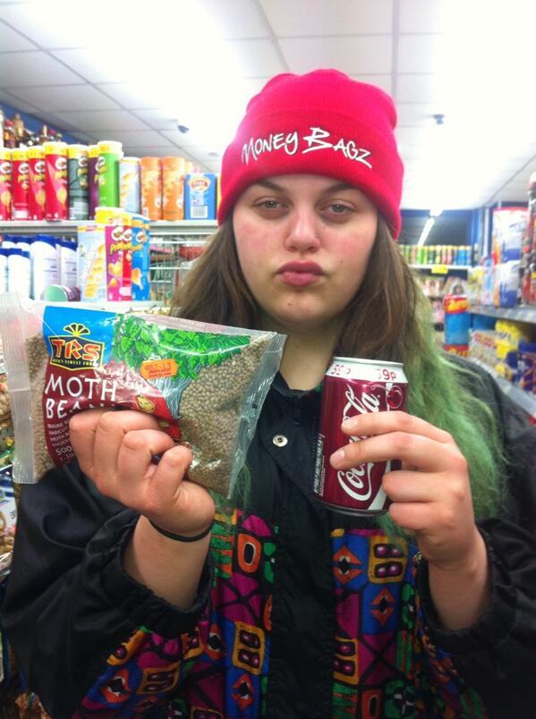 NattyPonDeTrack's tweet image. “@BillieBirds: It's gets worse... #mothbeans #high @NattyPonDeTrack http://t.co/O9WWaJ3nEq” Higha Dan A Mufa Fucker