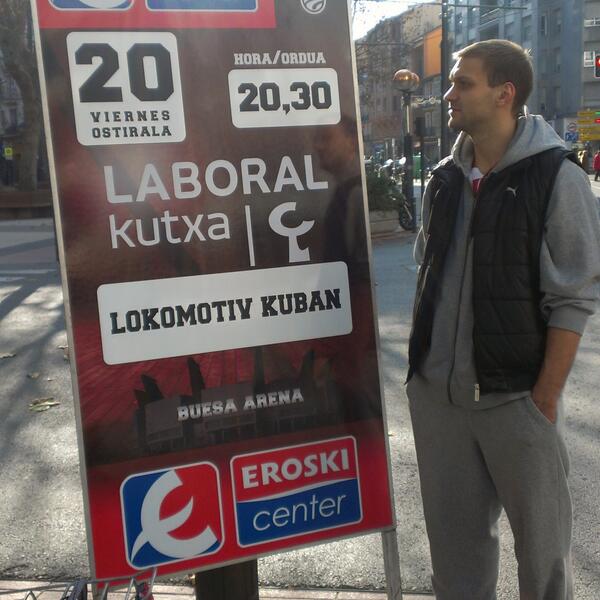 Laboral Kutxa Baskonia-Lokomotiv Kuban.Viernes 20/12/13 a las 20:30 h en el Buesa Arena (ETB1) BbxdzBqIUAE7Sua