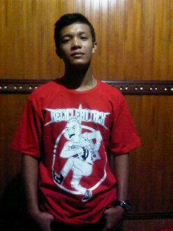 Ini Cak @YohandaFicta drumer amatiran kita #asekdulur