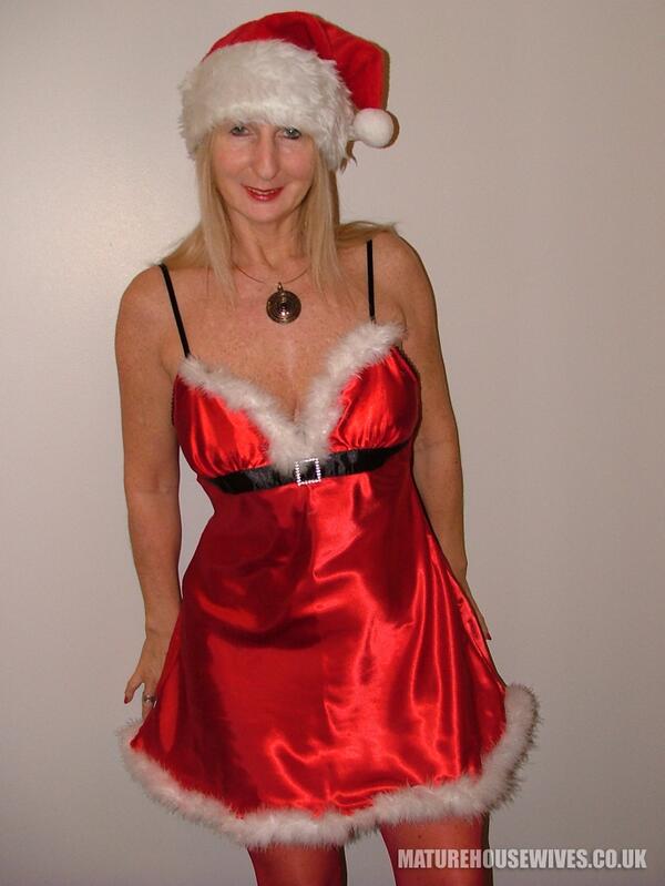 mature milf xmas  / X