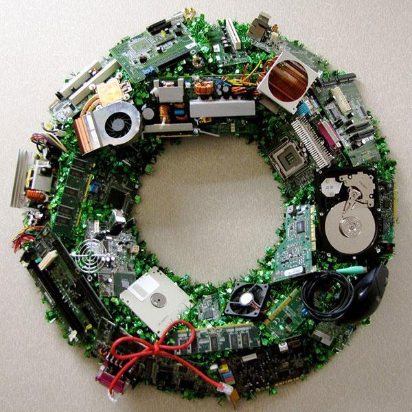 ALANTEX1's tweet photo. How do you decorate your office for Christmas? http://t.co/L8wxw8UxX7