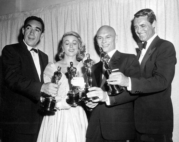 ClassicActors's tweet photo. Anthony Quinn, Dorothy Malone, Yul Brynner and Cary Grant at the Academy Awards, 1957. http://t.co/zwdcOmjo2S
