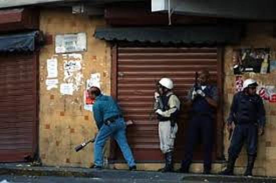 gustacuna's tweet photo. SIMONOVIS, recordaste este día los derechos humanos de los que mandaste a asesinar..? Asume tu responsabilidad...!  http://t.co/oMzvqM6nbp