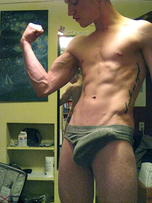 GaySubmit tweet picture