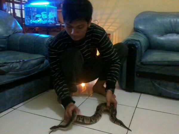 LatifCbr's tweet photo. Dont try http://t.co/unkiePnU09