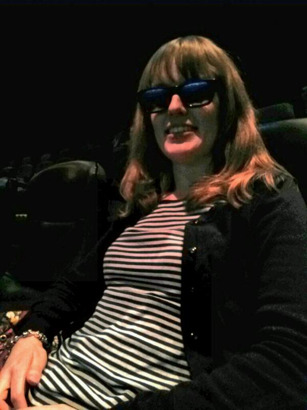 My first twit from the cinema waiting for Hobbit 3D HFR to start. Tweet sorry.
