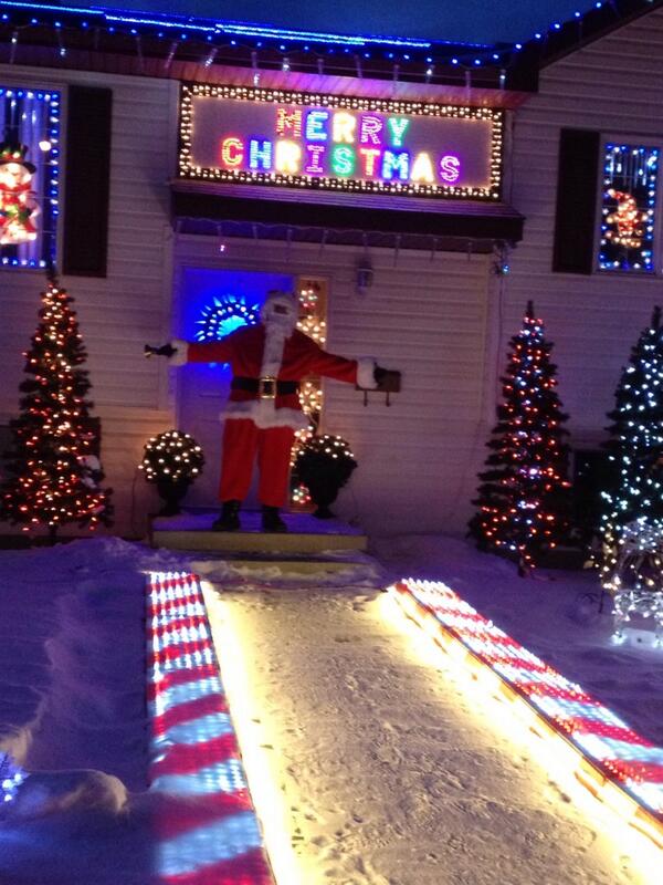 baslerfm's tweet image. #SheCold not stopping @LLOYDFM crew.Raising $ for Typhoon relief in Philippines &amp;amp; giving away Lady A tix 3902 66ave