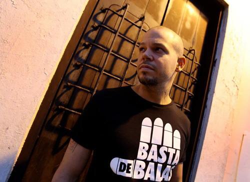 Rene13_'s tweet photo. ¡Basta de balas! #Calle13Barranquilla. http://t.co/vKie4khFR5